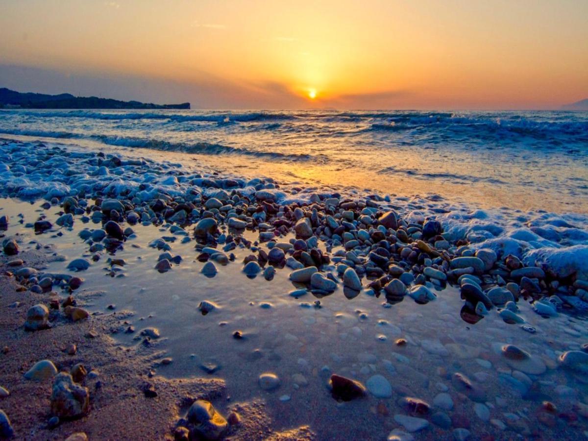 Asteraki Beach House Acharavi  Bagian luar foto