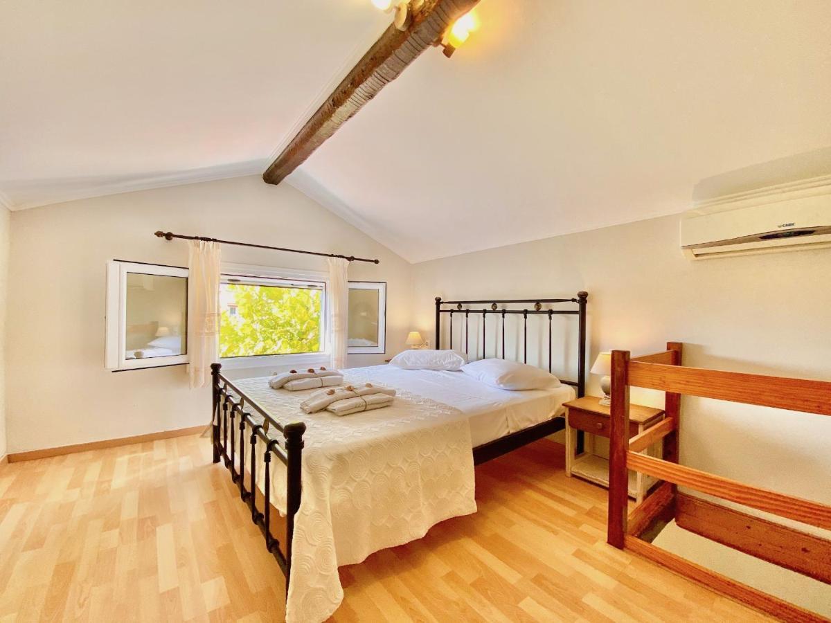Asteraki Beach House Acharavi  Bagian luar foto